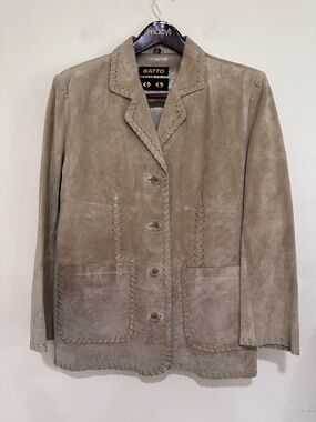 Women's Gator Taupe Suede Button-Up Jacket. Size XL